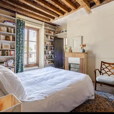 아파트 Atelier D Artiste En Plein Coeur Du Marais *